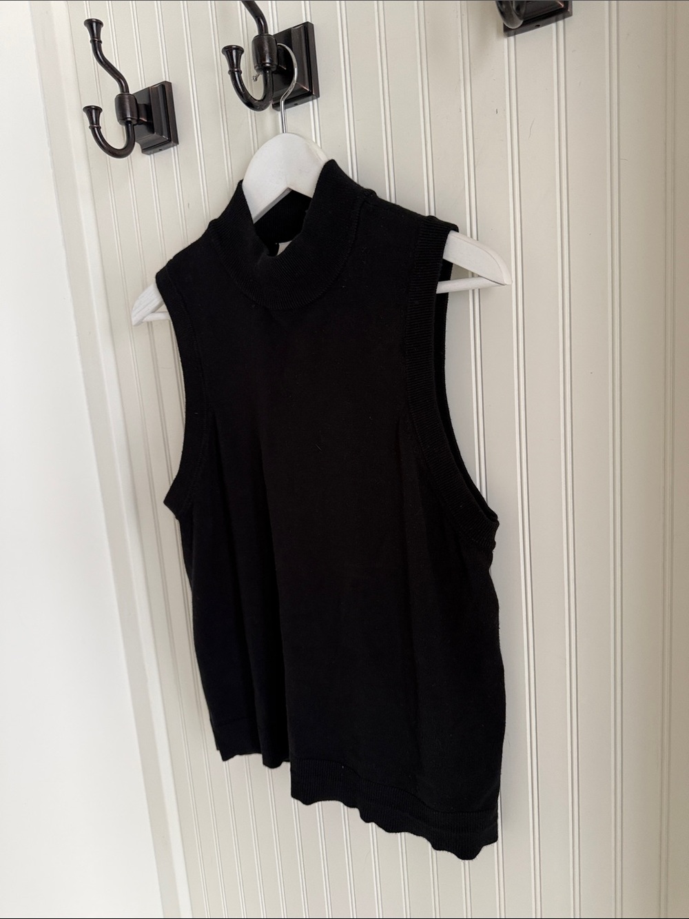 Cream Clothing Black Mockneck Sleeveless knit top - Picture 5 of 9